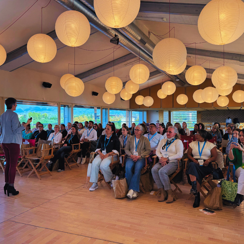Paloma Conferenciante